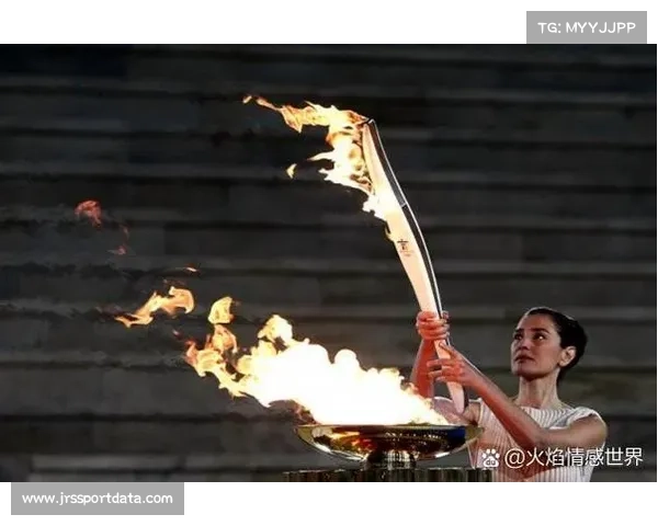 奥运火炬移交细节：最高女祭司引燃圣火，组委会接收启动倒计时